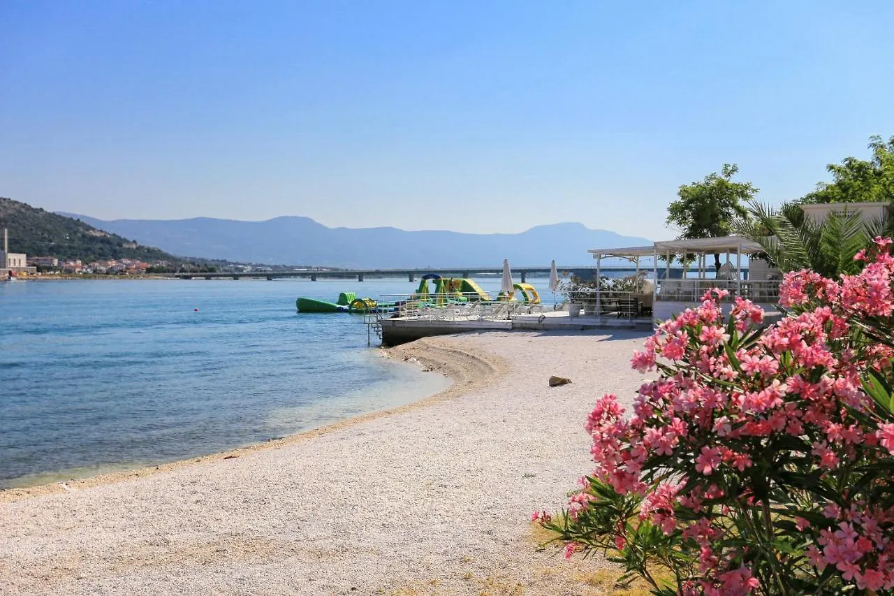 Apartments With A Parking Space Trogir - 12152 קרואטיה