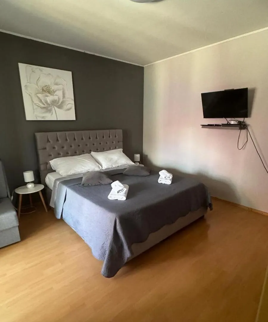 Apartments With A Parking Space Trogir - 12152